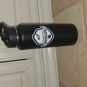 Philadelphia Eagles Black Water Bottle 34 Oz Blackout Quencher Bottle